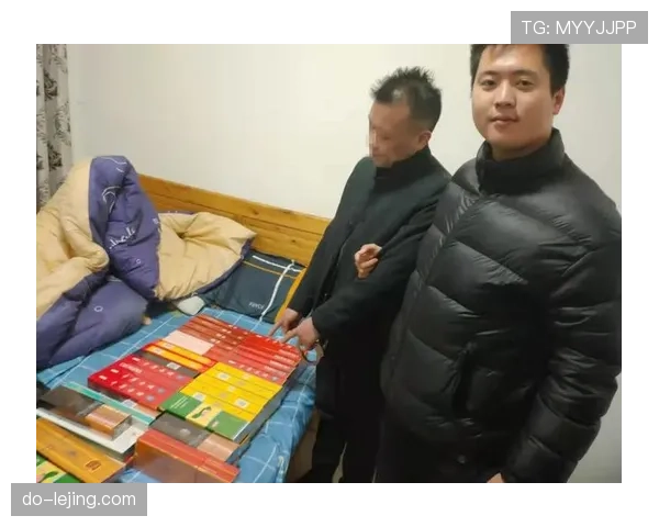 苏炳添拎着便利店塑料袋回家那张图，怎么看都不像跑世界级赛道的